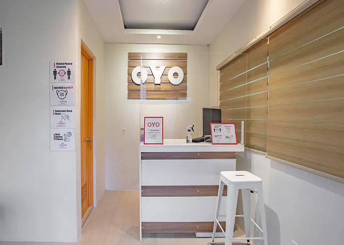 Oyo 605 The Quarters 酒店 2*